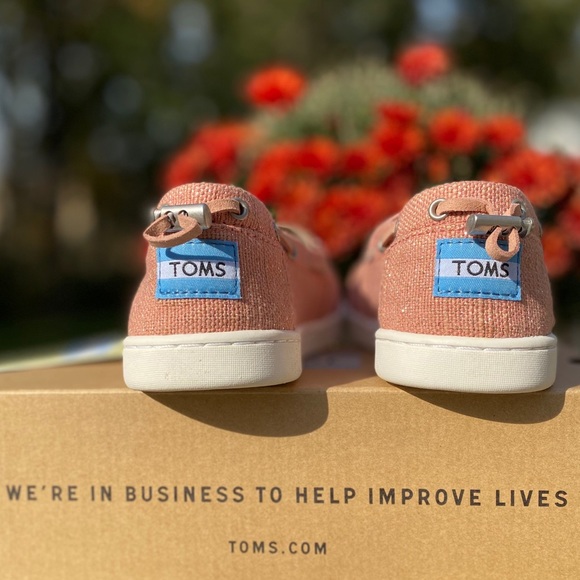 Toms Bimini Slip-On Flat (Big Girl) - Picture 4 of 8